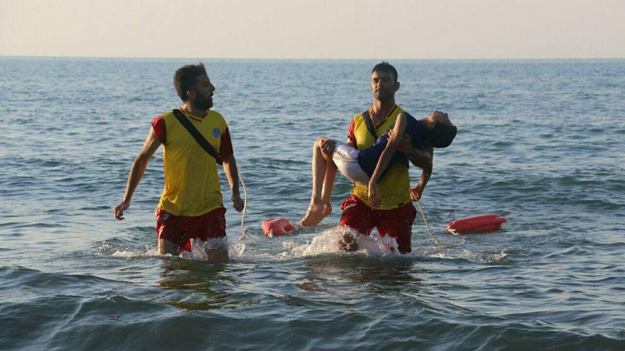 نجات جان 47 شناگر در روز عید قربان توسط ناجیان غریق مازندران
