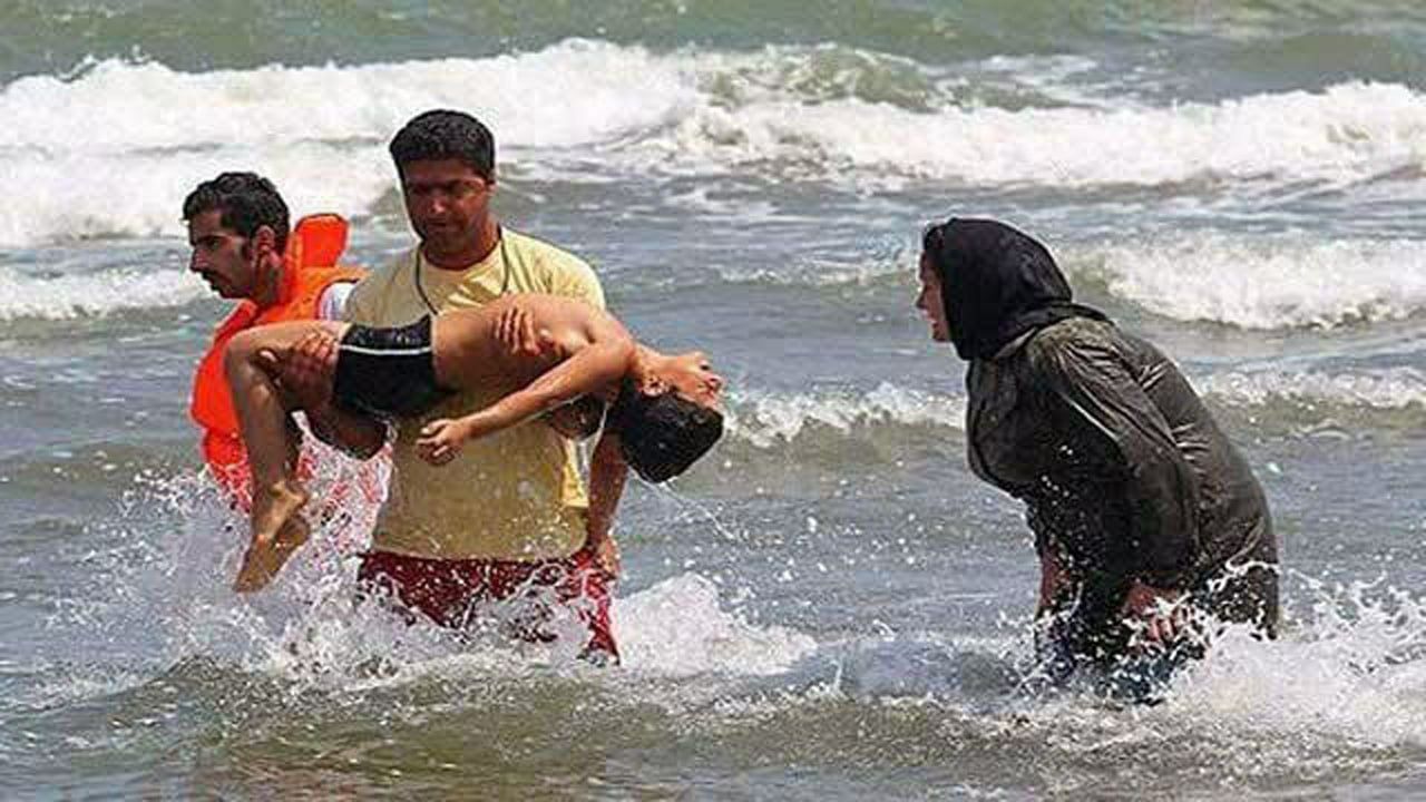 نجات جان 600 نفر از غرق شدن در دریا